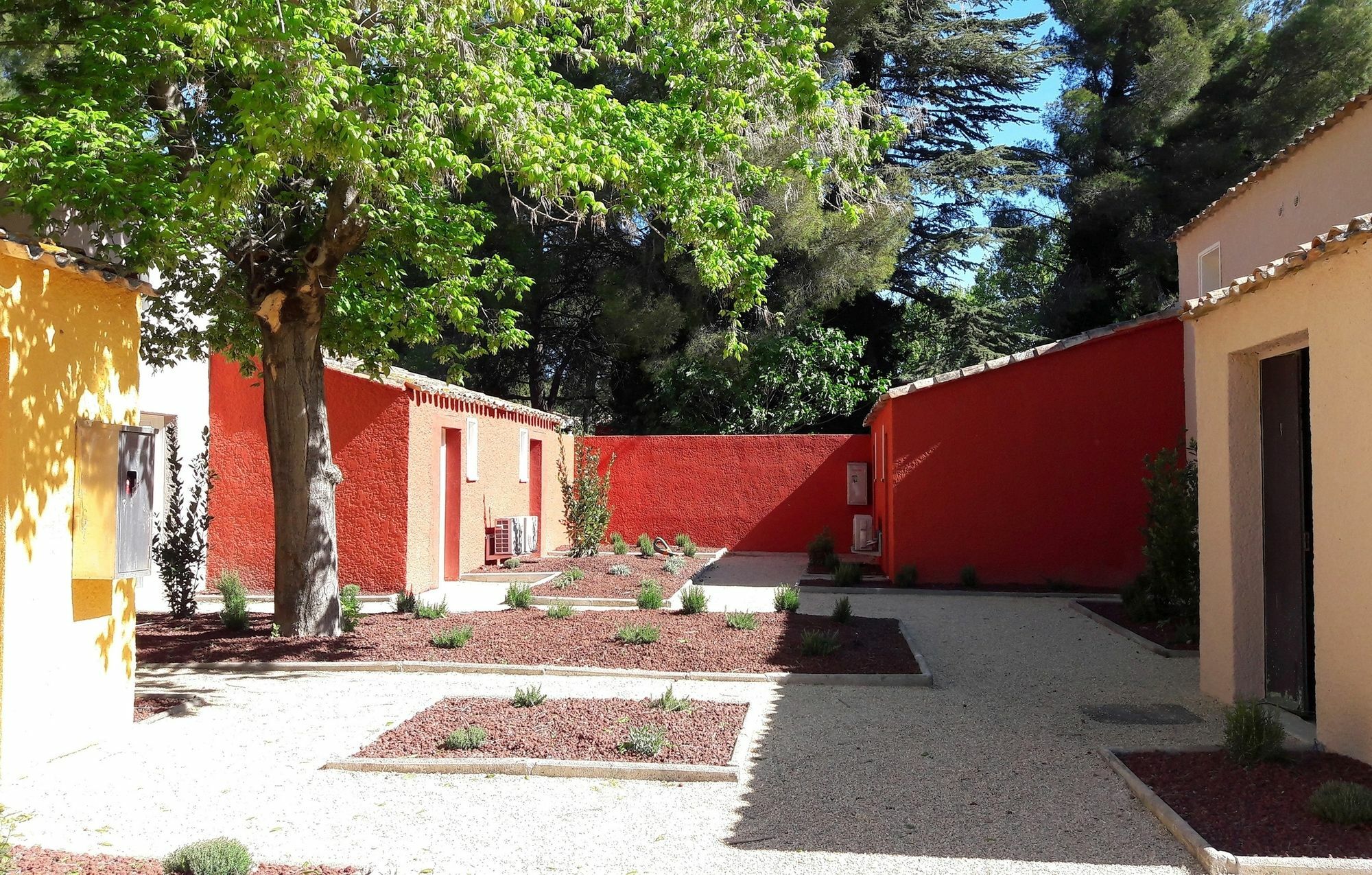 Residence Odalys Le Village Camarguais Les Gardians Arles Buitenkant foto