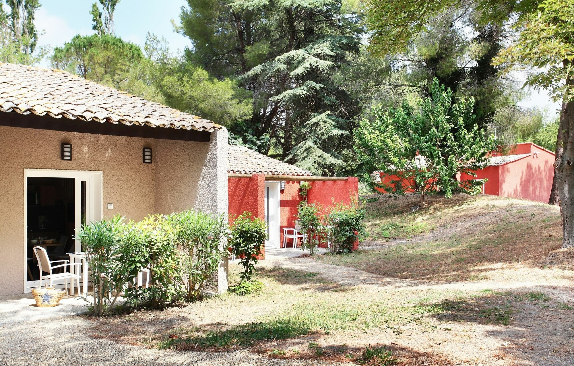 Residence Odalys Le Village Camarguais Les Gardians Arles Buitenkant foto