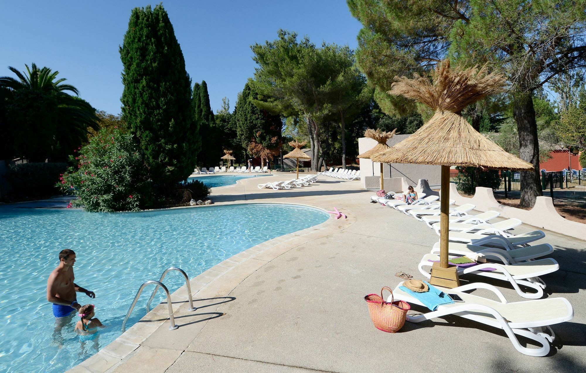 Residence Odalys Le Village Camarguais Les Gardians Arles Buitenkant foto